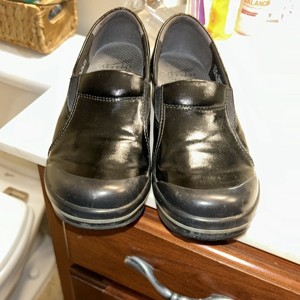 Dansko Clog- Size 37 - image 2